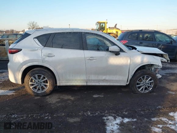 2025 Mazda CX-5 2.5 S Preferred Package with VIN JM3KFBCL4S0539997, listed as a IAAI auction lot 41397272 with 3,421 mi miles. Bid and sale history available at carsss.com. Image 12.
