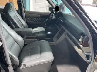 1991 Mercedes-Benz 300 with VIN WDBCA24E7MA571320, listed as a Copart auction lot 56029655 with 89,556 mi miles and Clean Title. Bid and sale history available at DreamBid. Image 5.