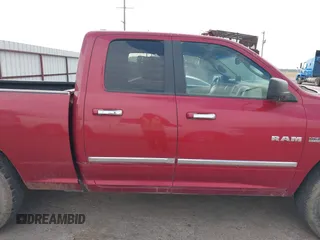 2009 Dodge 1500 Sport z VIN 1D3HV18T69S768289, wystawiony jako IAAI lot #42526478 z przebiegiem 179 907 mil mil oraz . Historia ofert i sprzedaży dostępna na DreamBid. Obrazek 13.