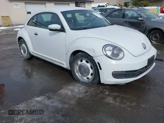 2015 Volkswagen Beetle Fleet Edition with VIN 3VWF17AT9FM604755, listed as a IAAI auction lot 41617130 with 132,942 mi miles and . Bid and sale history available at DreamBid. Image 1.