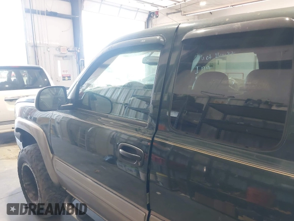 2005 Chevrolet Silverado 1500 Z71 with VIN 1GCEK19B15E272187, listed as a IAAI auction lot 42001487 with 313,138 mi miles and . Bid and sale history available at DreamBid. Image 6.