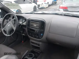 2002 Ford Escape XLT Choice с VIN 1FMYU04102KD51441, выставлен на аукционе IAAI как лот 41929180 с пробегом 152 175 миль миль и . История ставок и продаж доступна на DreamBid. Изображение 5.