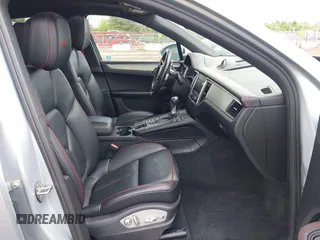 2018 Porsche Macan GTS z VIN WP1AG2A59JLB62326, wystawiony jako IAAI lot #42176369 z przebiegiem 87 686 mil mil oraz . Historia ofert i sprzedaży dostępna na DreamBid. Obrazek 5.