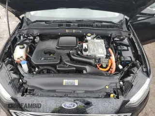 2019 Ford Fusion Hybrid SE with VIN 3FA6P0LUXKR196638, listed as a Copart auction lot 73047832 with 44,142 mi miles. Bid and sale history available at carsss.com. Image 11.