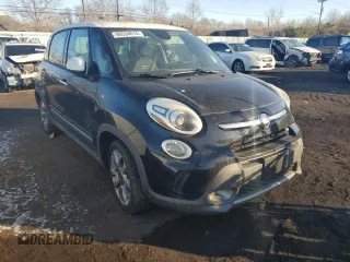 2015 FIAT 500L Urbana Trekking with VIN ZFBCFADH6FZ033626, listed as a Copart auction lot 86534814 with Not Provided miles and Clean Title. Bid and sale history available at DreamBid. Image 4.