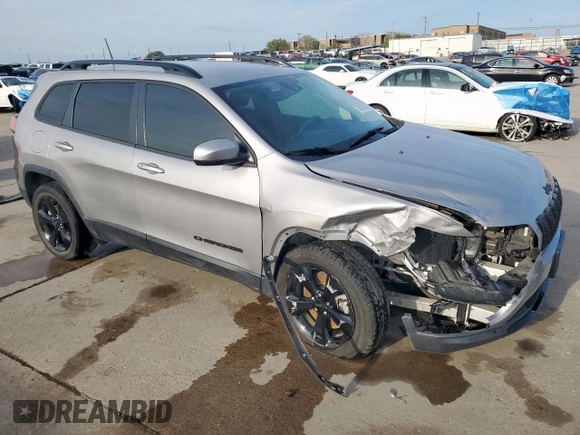 2021 Jeep Cherokee Altitude z VIN 1C4PJLLB5MD180309, wystawiony jako Copart lot #50703665 z przebiegiem 37 669 mil mil oraz Czysty tytuł • Clean title. Historia ofert i sprzedaży dostępna na DreamBid. Obrazek 4.