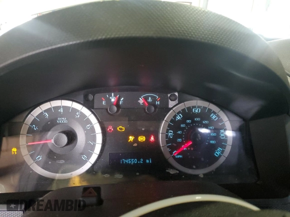2010 Ford Escape Limited z VIN 1FMCU9EG4AKC43050, wystawiony jako Copart lot #60251495 z przebiegiem 174 550 mil mil oraz Szkoda całkowita • Salvage title. Historia ofert i sprzedaży dostępna na DreamBid. Obrazek 9.