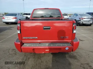2000 GMC Sonoma SLS with VIN 1GTCS19W1Y8114591, listed as a Copart auction lot 70182694 with 182,093 mi miles and Salvage Title. Bid and sale history available at carsss.com. Image 6.