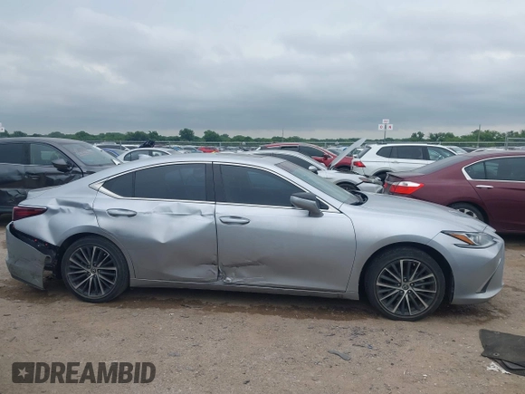 2022 Lexus ES 350 с VIN 58ADZ1B1XNU125658, выставлен на аукционе IAAI как лот 42380035 с пробегом 48 518 миль миль и . История ставок и продаж доступна на DreamBid. Изображение 13.