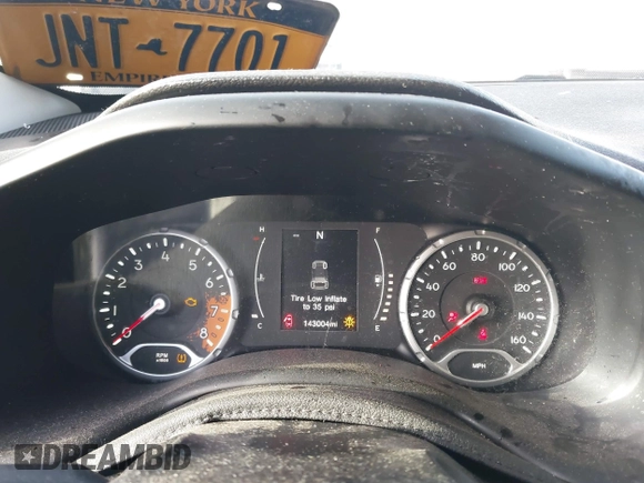 2016 Jeep Renegade Latitude with VIN ZACCJBBT9GPC52394, listed as a IAAI auction lot 41503100 with 143,004 mi miles. Bid and sale history available at carsss.com. Image 7.