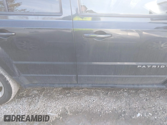 2016 Jeep Patriot Sport with VIN 1C4NJPBB5GD561310, listed as a IAAI auction lot 41502009 with 115,017 mi miles and . Bid and sale history available at carsss.com. Image 13.