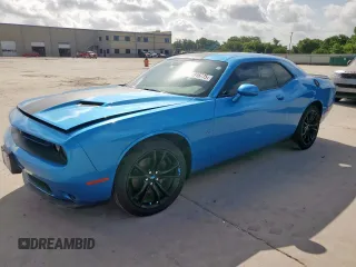 2018 Dodge Challenger SXT с VIN 2C3CDZAG4JH334261, выставлен на аукционе Copart как лот 61916775 с пробегом 142 151 миль миль и Списание • Salvage title. История ставок и продаж доступна на DreamBid. Изображение 1.