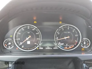 2016 BMW X6 xDrive50i z VIN 5UXKU6C57G0R34222, wystawiony jako Copart lot #57618755 z przebiegiem 133 501 mil mil oraz Czysty tytuł • Clean title. Historia ofert i sprzedaży dostępna na DreamBid. Obrazek 9.