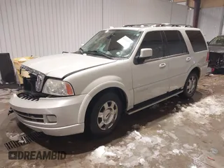 2006 Lincoln Navigator Luxury with VIN 5LMFU27536LJ20869, listed as a IAAI auction lot 41305859 with 166,845 mi miles. Bid and sale history available at carsss.com. Image 17.