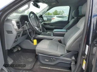2021 Ford F-150 XL z VIN 1FTEW1C51MFB48436, wystawiony jako Copart lot #52362115 z przebiegiem 92 311 mil mil oraz Czysty tytuł • Clean title. Historia ofert i sprzedaży dostępna na DreamBid. Obrazek 7.