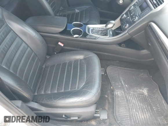 2013 Ford Fusion SE with VIN 3FA6P0HR9DR185038, listed as a IAAI auction lot 42104424 with 174,354 mi miles. Bid and sale history available at carsss.com. Image 5.
