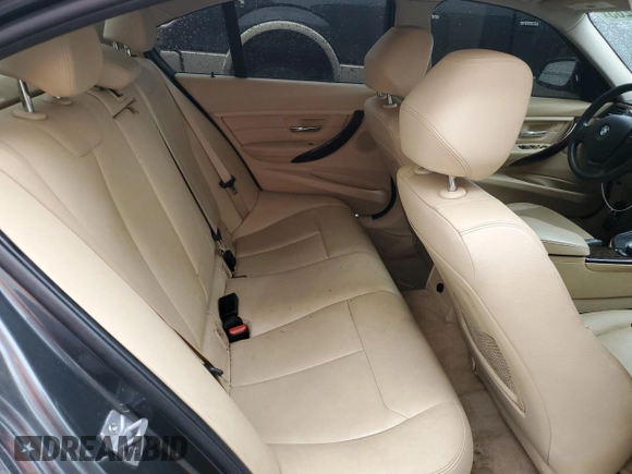 2013 BMW 3 Series 328i xDrive with VIN WBA3B5G50DNS05328, listed as a Copart auction lot 52989285 with 125,516 mi miles and Salvage title. Bid and sale history available at DreamBid. Image 10.