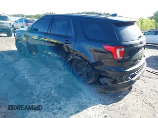 2019 Ford Police Interceptor Utility z VIN 1FM5K8AT0KGA31584, wystawiony jako IAAI lot #42011705 z przebiegiem 145 304 mil mil oraz . Historia ofert i sprzedaży dostępna na DreamBid. Obrazek 6.