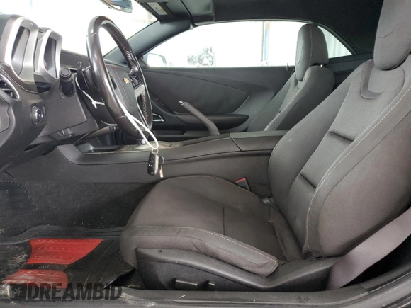 2013 Chevrolet Camaro LT z VIN 2G1FB3D39D9247208, wystawiony jako Copart lot #59142905 z przebiegiem 156 375 mil mil oraz Szkoda całkowita • Salvage title. Historia ofert i sprzedaży dostępna na DreamBid. Obrazek 7.