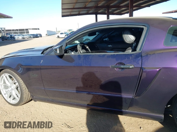 2014 Ford Mustang GT с VIN 1ZVBP8CF3E5303168, выставлен на аукционе IAAI как лот 42279821 с пробегом 104 306 миль миль и . История ставок и продаж доступна на DreamBid. Изображение 14.