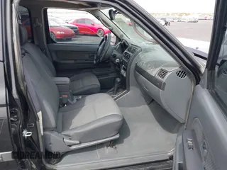 2003 Nissan Xterra XE with VIN 5N1ED28T03C689640, listed as a IAAI auction lot 41993950 with 170,645 mi miles. Bid and sale history available at carsss.com. Image 5.