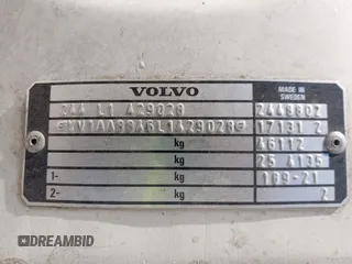 1990 Volvo 240 z VIN YV1AA8846L1429028, wystawiony jako IAAI lot #41370630 z przebiegiem 132 354 mil mil oraz . Historia ofert i sprzedaży dostępna na DreamBid. Obrazek 9.