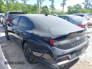 2025 Hyundai Sonata N Line z VIN KMHL54JC0SA430778, wystawiony jako IAAI lot #42082731 z przebiegiem 6 769 mil mil oraz . Historia ofert i sprzedaży dostępna na DreamBid. Obrazek 14.