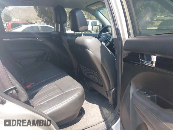 2013 Kia Sorento EX with VIN 5XYKUDA65DG352577, listed as a IAAI auction lot 42174829 with 175,500 mi miles and . Bid and sale history available at DreamBid. Image 8.
