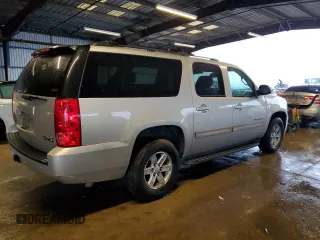 2013 GMC Yukon XL SLT with VIN 1GKS1KE07DR263067, listed as a Copart auction lot 43836095 with 386,986 mi miles and Clean Title. Bid and sale history available at DreamBid. Image 3.