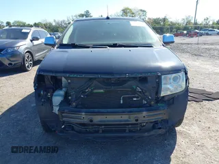 2009 Lincoln MKX z VIN 2LMDU68C29BJ05870, wystawiony jako IAAI lot #41732538 z przebiegiem 94 227 mil mil oraz . Historia ofert i sprzedaży dostępna na DreamBid. Obrazek 13.