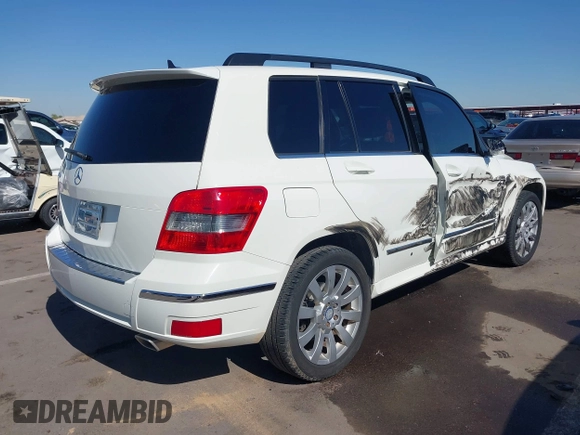 2011 Mercedes-Benz GLK 350 with VIN WDCGG5GB7BF651781, listed as a IAAI auction lot 42118517 with 100,167 mi miles and . Bid and sale history available at carsss.com. Image 4.