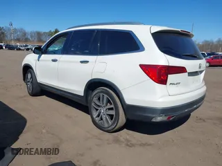 2017 Honda Pilot Touring z VIN 5FNYF6H99HB089121, wystawiony jako IAAI lot #41896878 z przebiegiem 145 330 mil mil oraz . Historia ofert i sprzedaży dostępna na DreamBid. Obrazek 3.