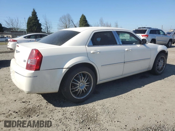 2008 Chrysler 300 Touring with VIN 2C3LK53G18H262098, listed as a Copart auction lot 46910935 with 92,052 mi miles and Salvage Title. Bid and sale history available at carsss.com. Image 3.