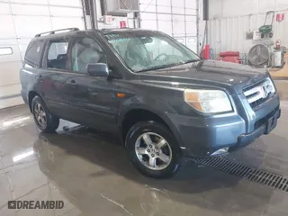 2006 Honda Pilot EX-L with RES with VIN 5FNYF28666B015764, listed as a IAAI auction lot 41703704 with 211,289 mi miles. Bid and sale history available at carsss.com. Image 1.