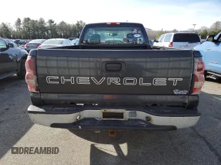 2005 Chevrolet Silverado 1500 Work Truck z VIN 1GCEC14X95Z105147, wystawiony jako Copart lot #45899345 z przebiegiem 121 210 mil mil oraz Szkoda całkowita • Salvage title. Historia ofert i sprzedaży dostępna na DreamBid. Obrazek 6.