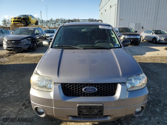 2007 Ford Escape XLT with VIN 1FMCU93167KB90522, listed as a Copart auction lot 43903705 with 80,750 mi miles and Salvage Title. Bid and sale history available at carsss.com. Image 5.