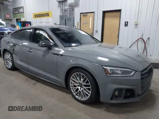 2019 Audi S5 Sportback Prestige z VIN WAUC4CF58KA022425, wystawiony jako IAAI lot #41691161 z przebiegiem 95 997 mil mil oraz . Historia ofert i sprzedaży dostępna na DreamBid. Obrazek 1.