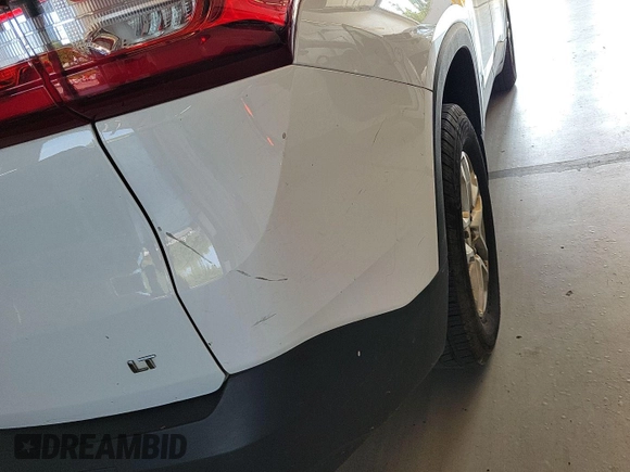 2020 Chevrolet Traverse LT Cloth z VIN 1GNEVMKW4LJ292564, wystawiony jako IAAI lot #42866891 z przebiegiem 72 750 mil mil oraz . Historia ofert i sprzedaży dostępna na DreamBid. Obrazek 25.