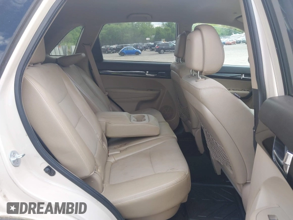 2011 Kia Sorento EX with VIN 5XYKUDA20BG031931, listed as a IAAI auction lot 42234673 with 171,221 mi miles and . Bid and sale history available at DreamBid. Image 8.