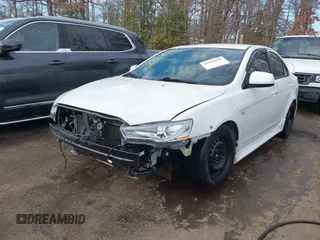 2010 Mitsubishi Lancer ES z VIN JA32U2FU7AU022444, wystawiony jako IAAI lot #41600088 z przebiegiem 196 076 mil mil oraz . Historia ofert i sprzedaży dostępna na DreamBid. Obrazek 6.
