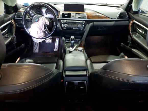 2017 BMW 3 Series 340i xDrive with VIN WBA8B7G37HNU37740, listed as a Copart auction lot 58525925 with Not provided miles and Salvage title. Bid and sale history available at DreamBid. Image 8.