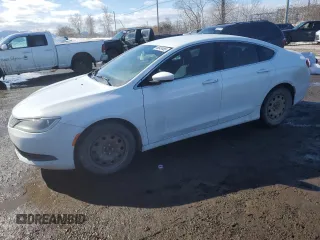 2015 Chrysler 200 LX z VIN 1C3CCCFB8FN640875, wystawiony jako Copart lot #46649485 z przebiegiem 163 419 mil mil oraz Szkoda całkowita • Salvage title. Historia ofert i sprzedaży dostępna na DreamBid. Obrazek 1.