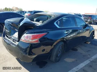 2015 Nissan Altima 2.5 SV with VIN 1N4AL3AP3FC471100, listed as a IAAI auction lot 41816448 with 145,674 mi miles. Bid and sale history available at carsss.com. Image 4.