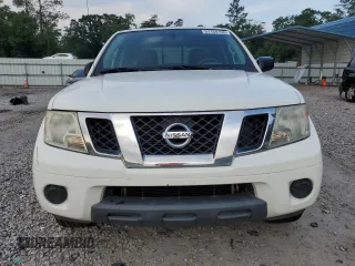 2017 Nissan Frontier SV with VIN 1N6DD0FRXHN712085, listed as a Copart auction lot 57154135 with 110,769 mi miles and Salvage title. Bid and sale history available at DreamBid. Image 5.