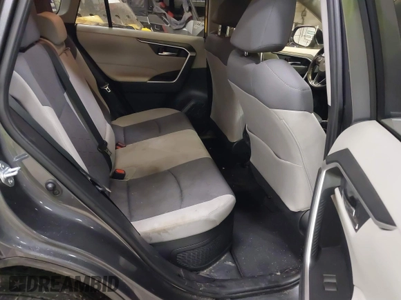 2021 Toyota RAV4 Hybrid XLE with VIN JTMRWRFV2MD125979, listed as a IAAI auction lot 41686695 with 79,737 mi miles. Bid and sale history available at carsss.com. Image 8.