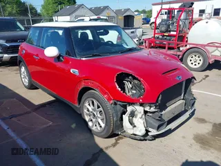 2014 MINI Hardtop S z VIN WMWXM7C52ET969336, wystawiony jako IAAI lot #42112470 z przebiegiem 112 107 mil mil oraz . Historia ofert i sprzedaży dostępna na DreamBid. Obrazek 1.