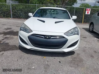 2013 Hyundai Genesis Coupe 2.0T R-Spec with VIN KMHHT6KD7DU088567, listed as a IAAI auction lot 41999209 with 88,086 mi miles. Bid and sale history available at carsss.com. Image 6.