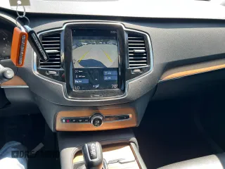 2021 Volvo XC90 Momentum z VIN YV4102CK7M1688329, wystawiony jako Copart lot #61495905 z przebiegiem 97 604 mil mil oraz Czysty tytuł • Clean title. Historia ofert i sprzedaży dostępna na DreamBid. Obrazek 10.