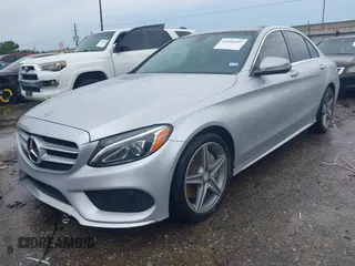 2016 Mercedes-Benz C 300 Luxury z VIN 55SWF4KBXGU177745, wystawiony jako IAAI lot #42483435 z przebiegiem 46 224 mil mil oraz . Historia ofert i sprzedaży dostępna na DreamBid. Obrazek 2.