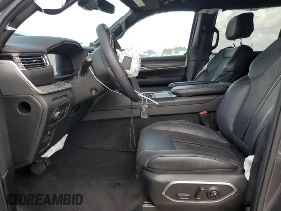 2024 Jeep Wagoneer Series II with VIN 1C4SJRBP7RS126538, listed as a Copart auction lot 60919165 with 30,386 mi miles and Clean title. Bid and sale history available at DreamBid. Image 7.